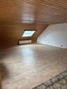 Wohnzimmer - 3 Zimmer Etagenwohnung zur Miete in Ermreus
