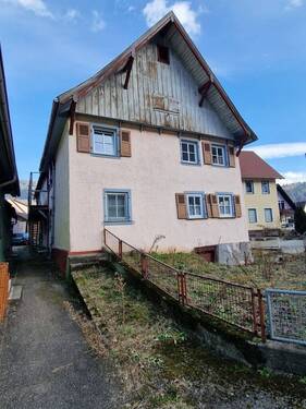 Außenansicht Straßenseite - 