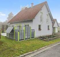 Gepflegtes Einfamilienhaus mit Garten, Garage und Carportstellplatz in Nordheim vor der Rhön