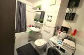 Badezimmer mit Waschmaschinenanschluss - 