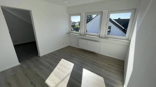 OG - Wohn-/Esszimmer - 