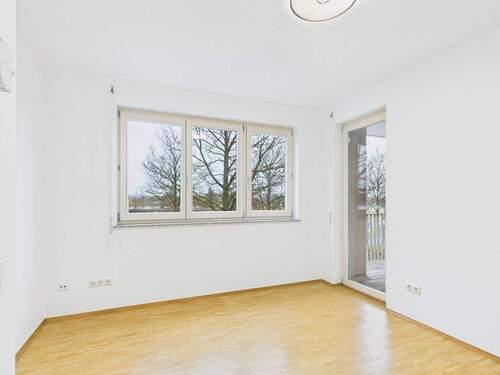 Zimmer mit Balkonzugang - 