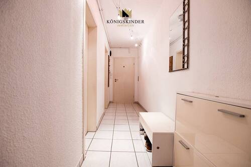 Flur - Wohnung in Neu-Ulm - 163.000,00 EUR Kaufpreis, ca.  46,00 m² Wohnfläche