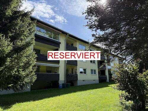 Hausansicht - 3,5-Zimmer-Eigentumswohnung mit Balkon in ruhiger Wohnlage von Isny