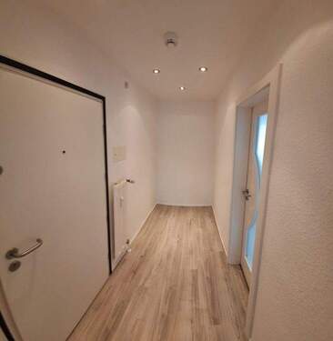 Flur Eingang - 3 Zimmer Etagenwohnung in München