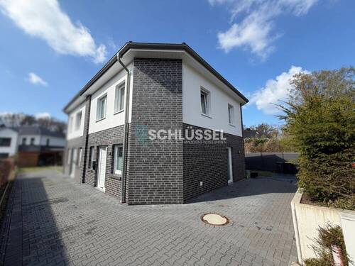 Vorderansicht - 4 Zimmer Doppelhaushälfte zum Kaufen in Wildeshausen