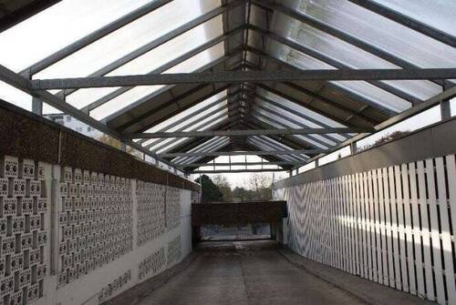 Einfahrt - Einfamilienhaus zur Miete in Köln