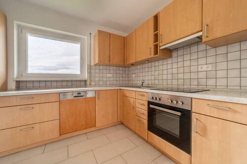 Küche mit Einbauküche - 