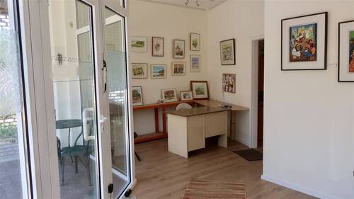 Büro im Eingangsraum - 