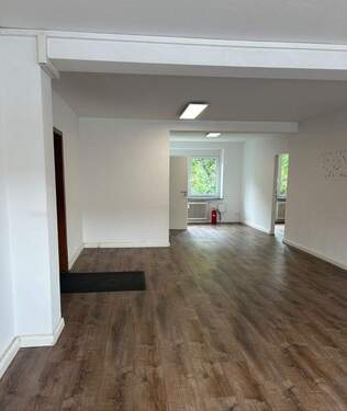 große. helle Büros - 