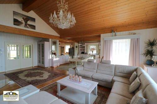 Blick in das Esszimmer - 8 Zimmer Einfamilienhaus in Großheubach