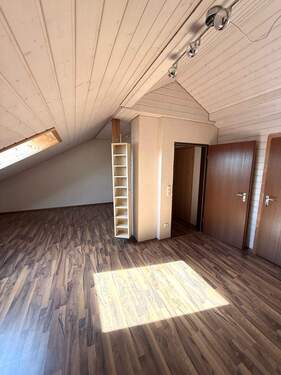 Dachbodenzimmer - 