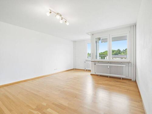 Wohn-/ Esszimmer - 3 Zimmer Etagenwohnung zum Kaufen in Konstanz