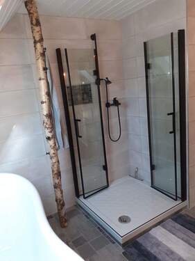 Badezimmer - 1. OG - 