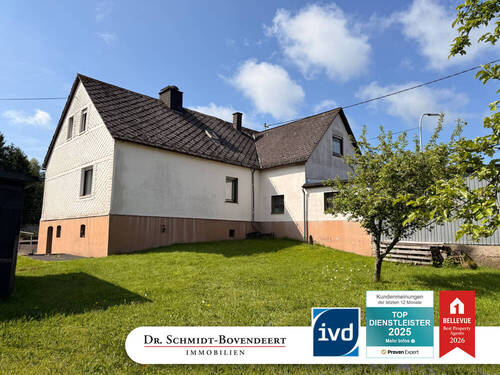 Bild 1 - Großzügiges Einfamilienhaus mit zwei Garagen, Schuppen und attraktivem Grundstück!