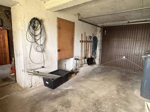 Garage - 