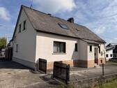 Bild 3 - 6 Zimmer Einfamilienhaus in Langenhahn