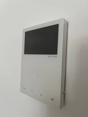 Gegensprechanlage mit Video-Funktion - 2 Zimmer Etagenwohnung zur Miete in Baden-Baden