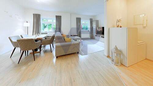 Wohnzimmer und Essbereich - Etagenwohnung mit 70,00 m² in Erfurt zum Kaufen