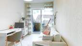 Arbeits- oder Kinderzimmer - 