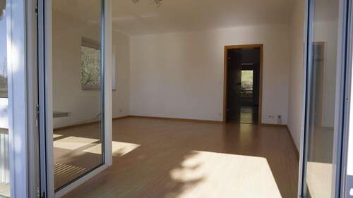 Das Wohnzimmer - 5 Zimmer Etagenwohnung zum Kaufen in Karlsruhe