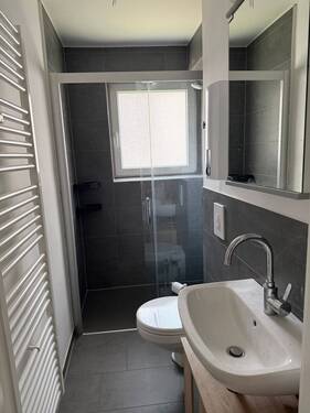 Badezimmer - Etagenwohnung mit 41,40 m&sup2; in Duisburg zur Miete