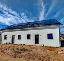 Moderne Neubau-Doppelhaushälfte mit 5 Zimmer und Garten - ideal für Familien - Hohenhameln