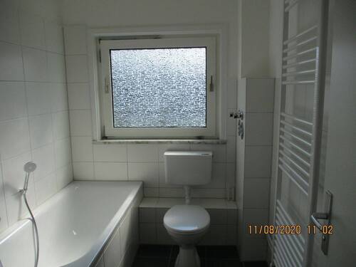 Badezimmer - Etagenwohnung mit 75,40 m² in Salzgitter zur Miete