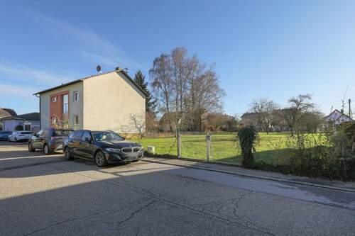 Straßenansicht - 9 Zimmer Einfamilienhaus in Neuhausen / Schellbronn