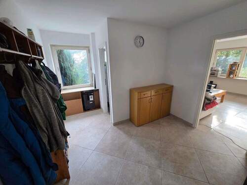 Eingangsbereich EG - 6 Zimmer Reihenendhaus in Nürnberg