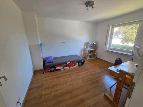 Schlafzimmer Kind 1 1.OG - 