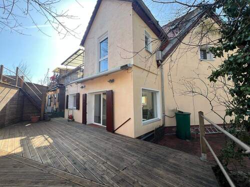 Bild 2 - 6 Zimmer Einfamilienhaus zum Kaufen in Nürnberg