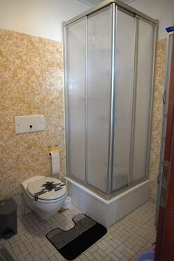 Gäste WC mit Dusche - 