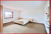 Schlafzimmer im Erdgeschoss - 