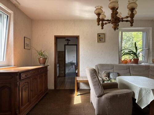 Wohnzimmer OG - 9 Zimmer Einfamilienhaus in Krefeld