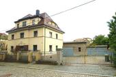 Außenansicht Straßenseite - 8 Zimmer Mehrfamilienhaus, Wohnhaus zum Kaufen in Großröhrsdorf