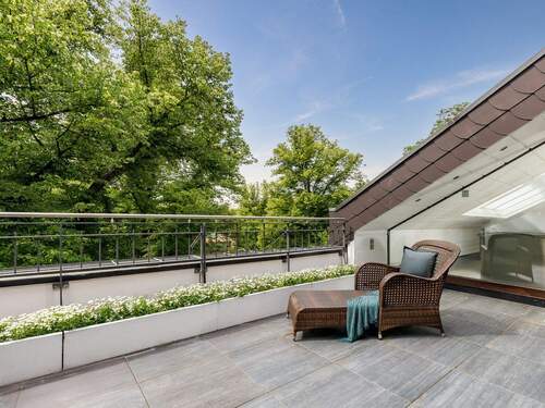 Living Large - Living Large - Großzügiges Dachgeschoss mit Galerieebene & Gestaltungsmöglichkeiten am Roseneck