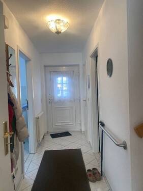 Eingangsflur - 3 Zimmer Reihenmittelhaus in Altlandsberg