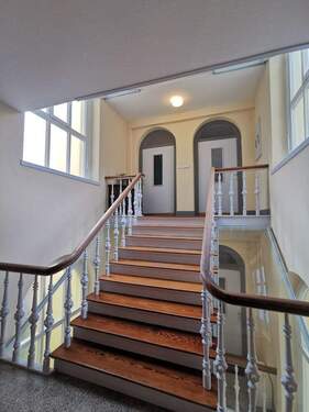 Treppenhaus - Etagenwohnung mit 58,40 m&sup2; in Krefeld / Dießem/Lehmheide zur Miete