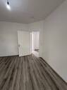 Wohnzimmer 2 - 2 Zimmer Etagenwohnung zur Miete in Duisburg
