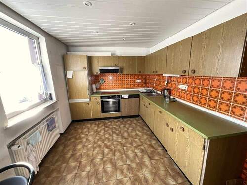 EG_Küche_www.villingen.immobilien - 7 Zimmer Mehrfamilienhaus, Wohnhaus in Villingen-Schwenningen