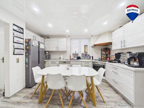 REMAX Immobilien DeLux Haus in Losheim am See zu verkaufen - 