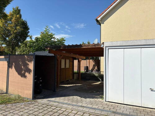 Hausansicht Ostseite - 5 Zimmer Doppelhaushälfte in Ingolstadt