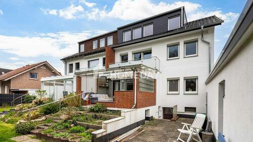Außenansicht 1 - 7 Zimmer Doppelhaushälfte in Bremerhaven