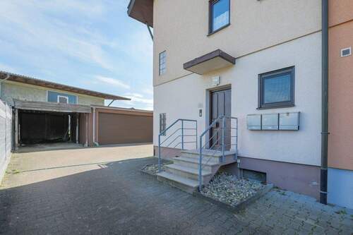 Eingangsbereich - Etagenwohnung mit 74,60 m&sup2; in Remchingen zum Kaufen