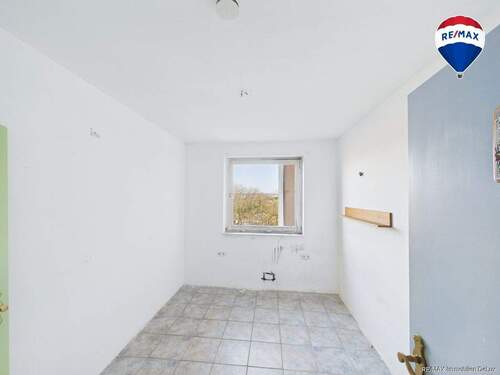 CAM01722G0-PR0044-STILL007 - 