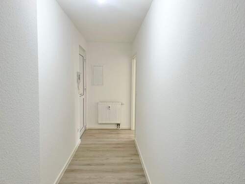 Diele - Etagenwohnung mit 75,00 m&sup2; in Fürth zur Miete