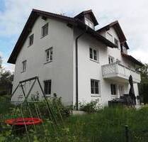 Gepflegte 4-Zimmer-Wohnung mit Balkon, Gartenanteil und Garage in Hörenzhausen - Fahrenzhausen Gepflegte 4-Zimmer-Wohnung mit Balkon, Gartenanteil und Garage in Hörenzhausen - Fahrenzhausen