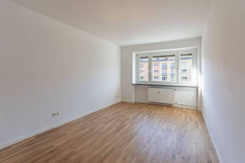 Kind 3 / Büro - 