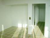 Sonniges Wohnzimmer - 1 Zimmer Etagenwohnung zum Kaufen in Bremen